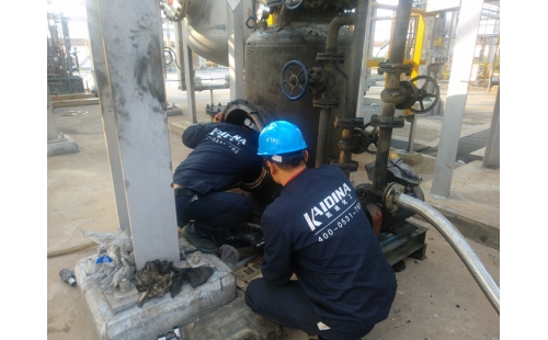 導(dǎo)熱油爐檢修時該怎樣清洗